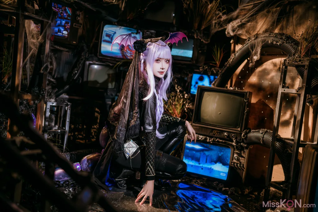 Coser@源纱希喵喵喵: 狮蝎 (23 photos)