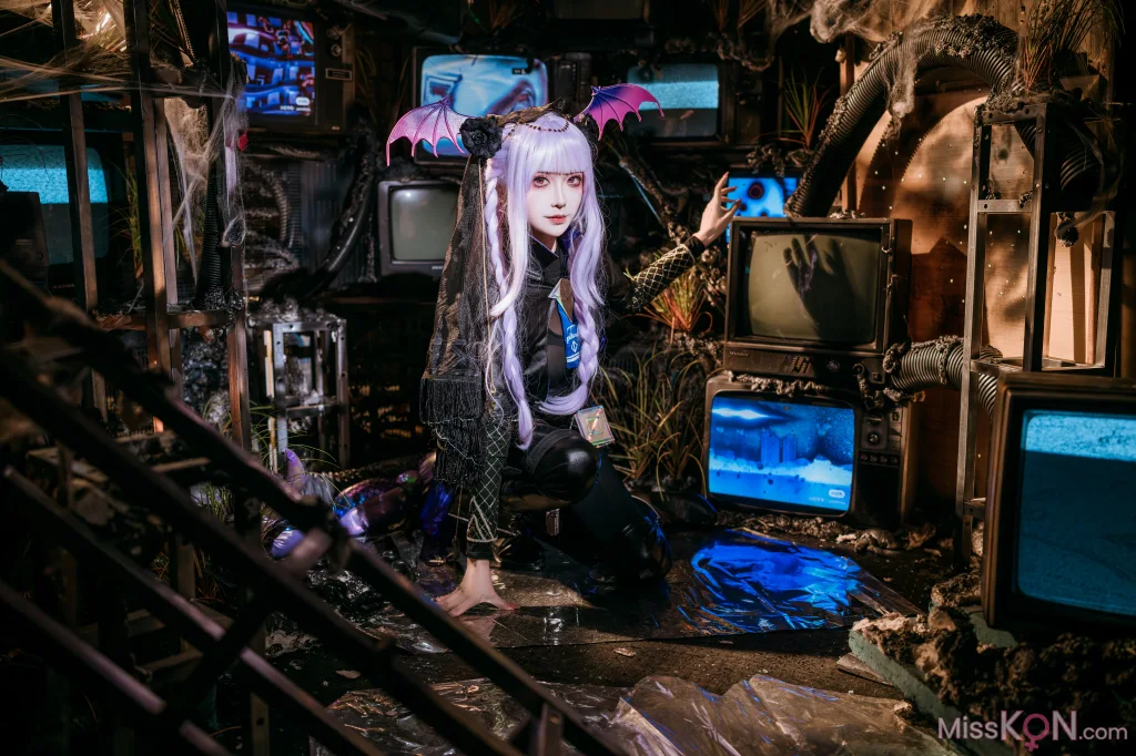 Coser@源纱希喵喵喵: 狮蝎 (23 photos)