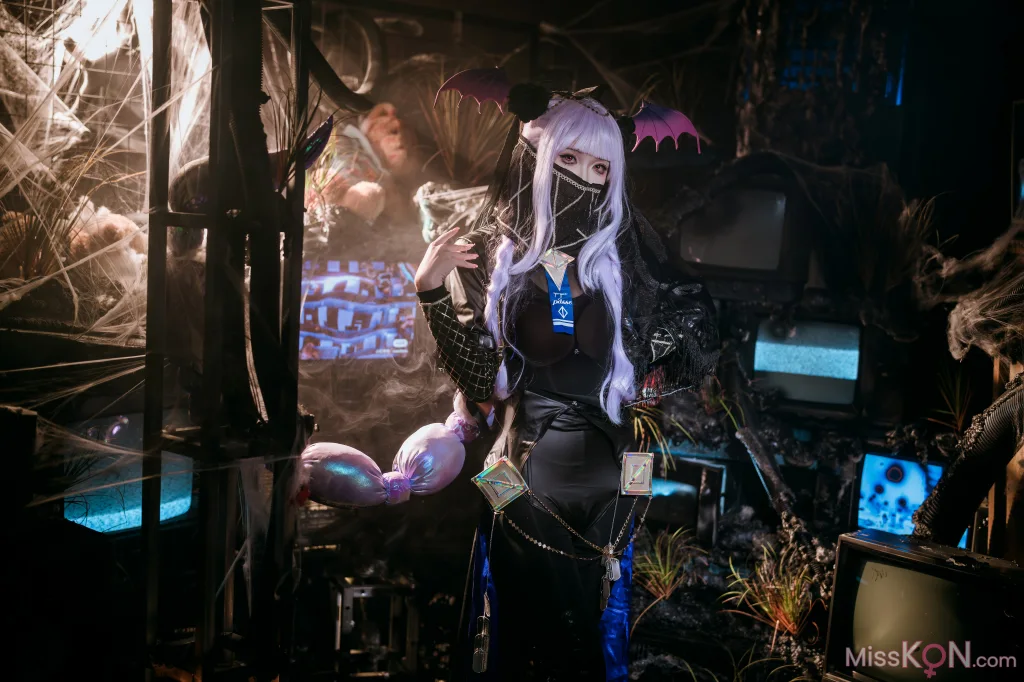 Coser@源纱希喵喵喵: 狮蝎 (23 photos)