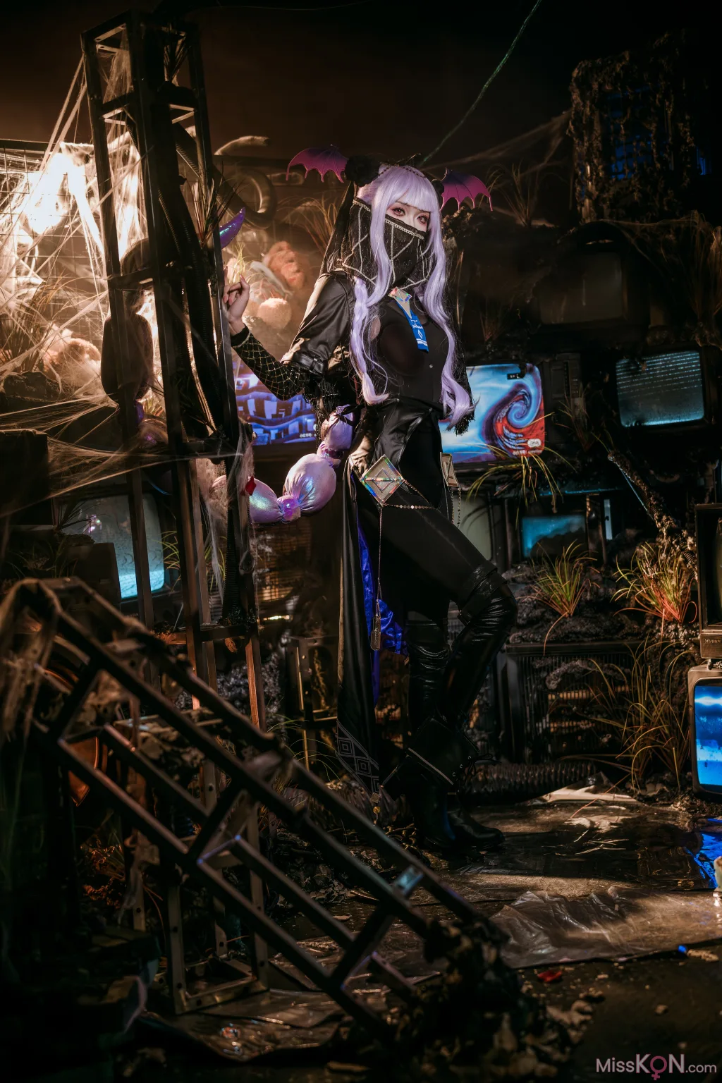 Coser@源纱希喵喵喵: 狮蝎 (23 photos)