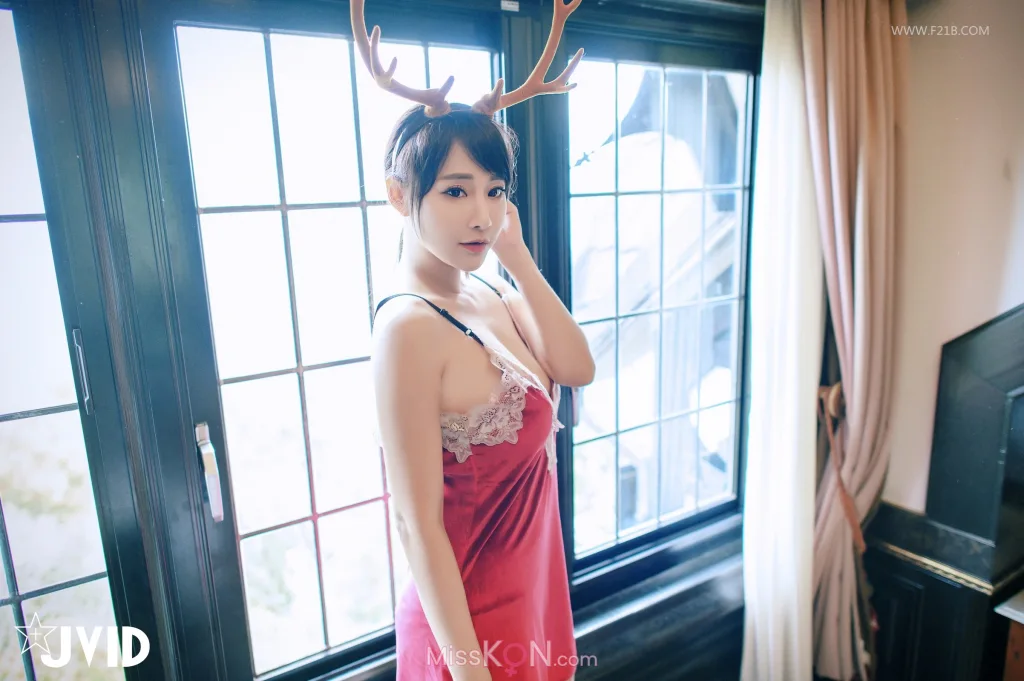 [JVID] Lele 樂樂:【全輯上空無碼】巨乳女神 樂樂－鹿角女孩的報恩！ (161 photos)