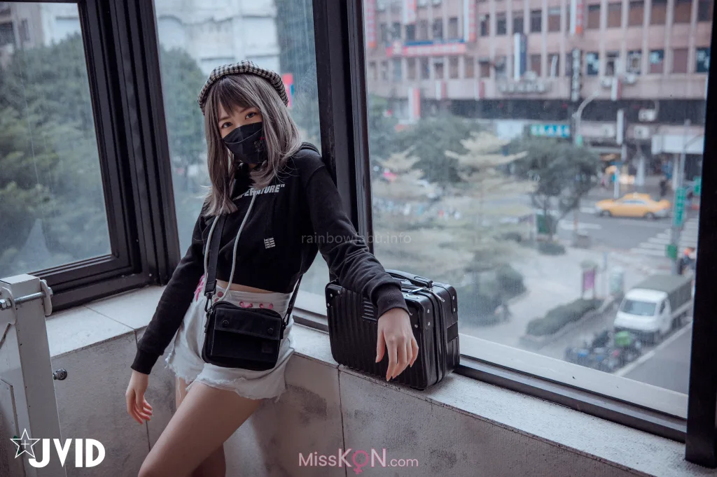 [JVID] 卯咪: 纖細身材完美的腰身天使的外表隱藏不了內心的工口平常沒拍照的她兼職做片場修片師 (124 photos + 2 videos) – Page 5