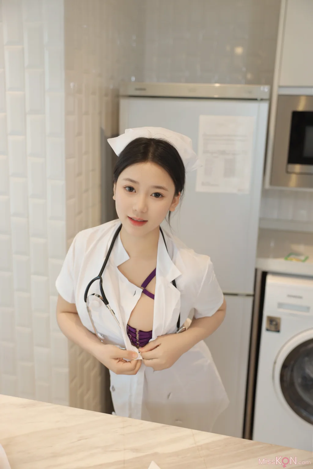 [XR Uncensored] 林嘉馨: 秀人網 林嘉馨新人 露三點圖 男女演繹 抓奶 (110 photos) – Page 2