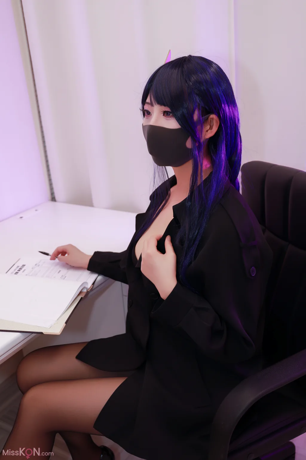 李佳: 雷神医务室 (78 photos)