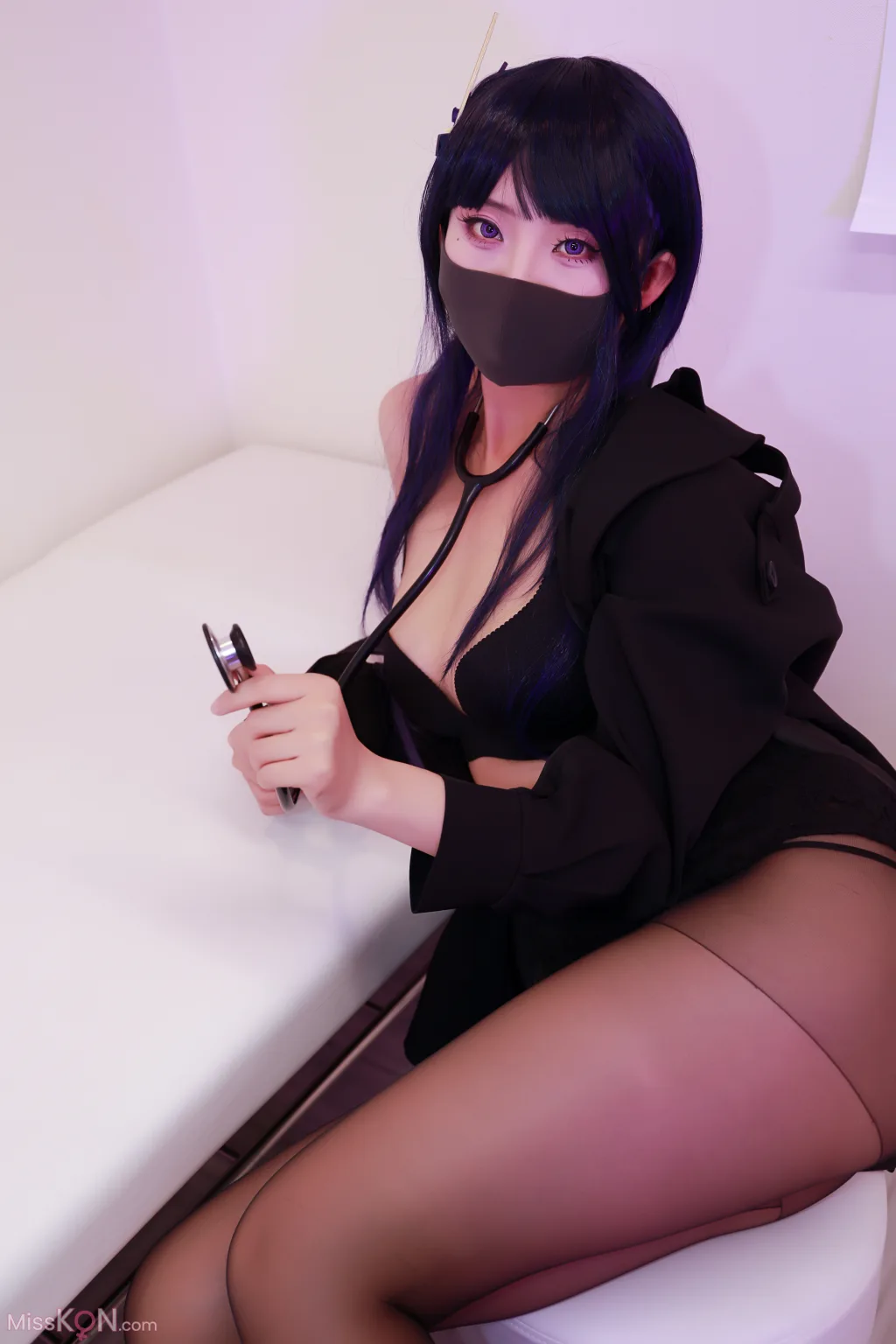 李佳: 雷神医务室 (78 photos) – Page 2
