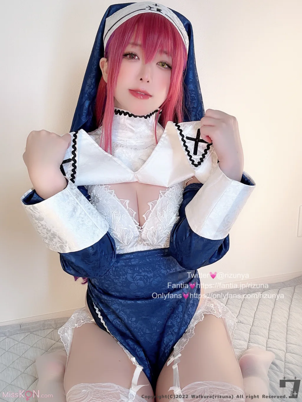 Coser@Rizuna: Hoshou Marine (Hololive) (12 photos + 1 video)