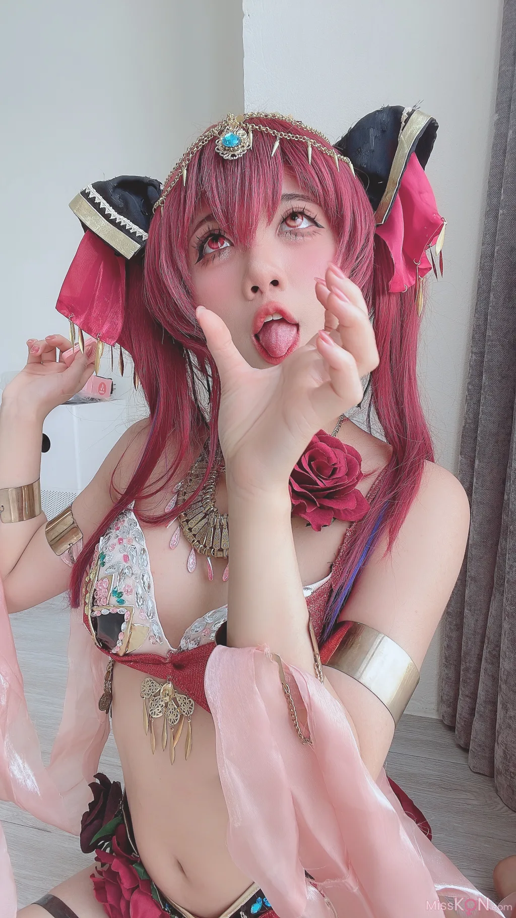 Coser@PoppaChan: Marine Houshou (109 photos + 9 videos)