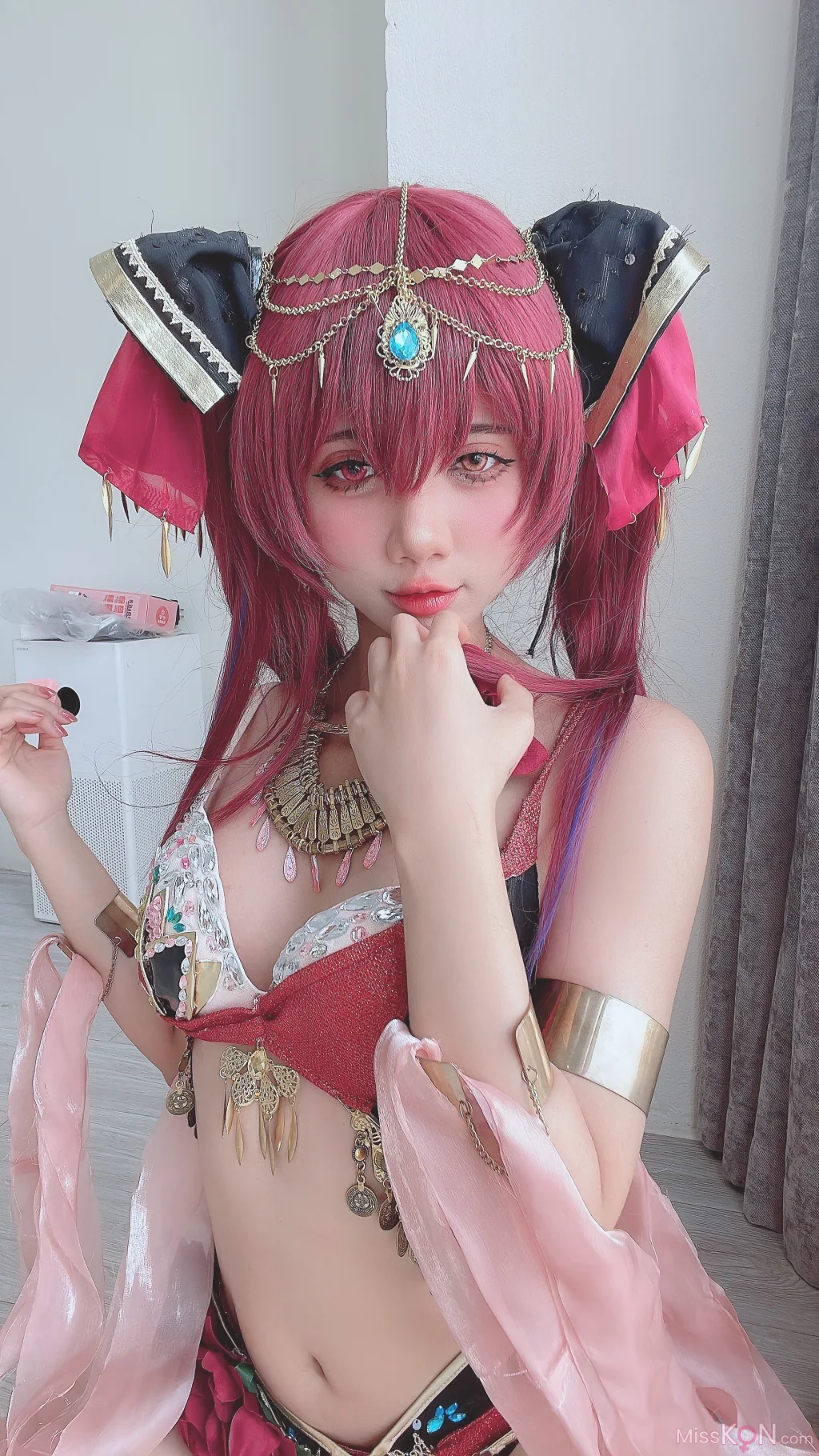 Coser@PoppaChan: Marine Houshou (109 photos + 9 videos)