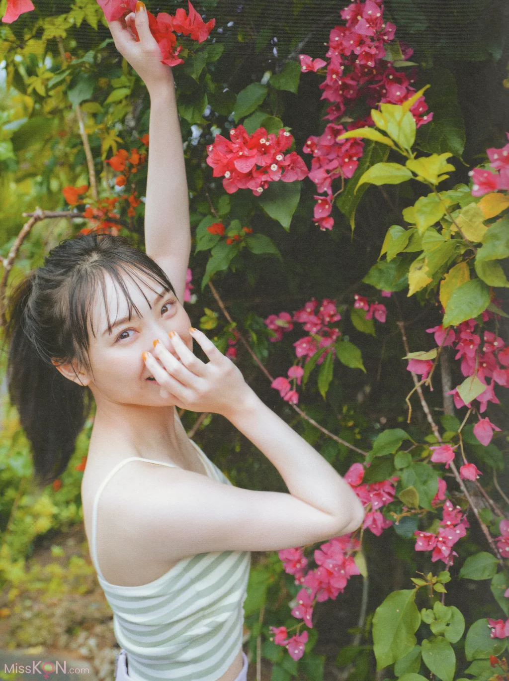 [JP] Umeyama Cocona (梅山恋和): 1st写真集 恋する人 (107 photos)