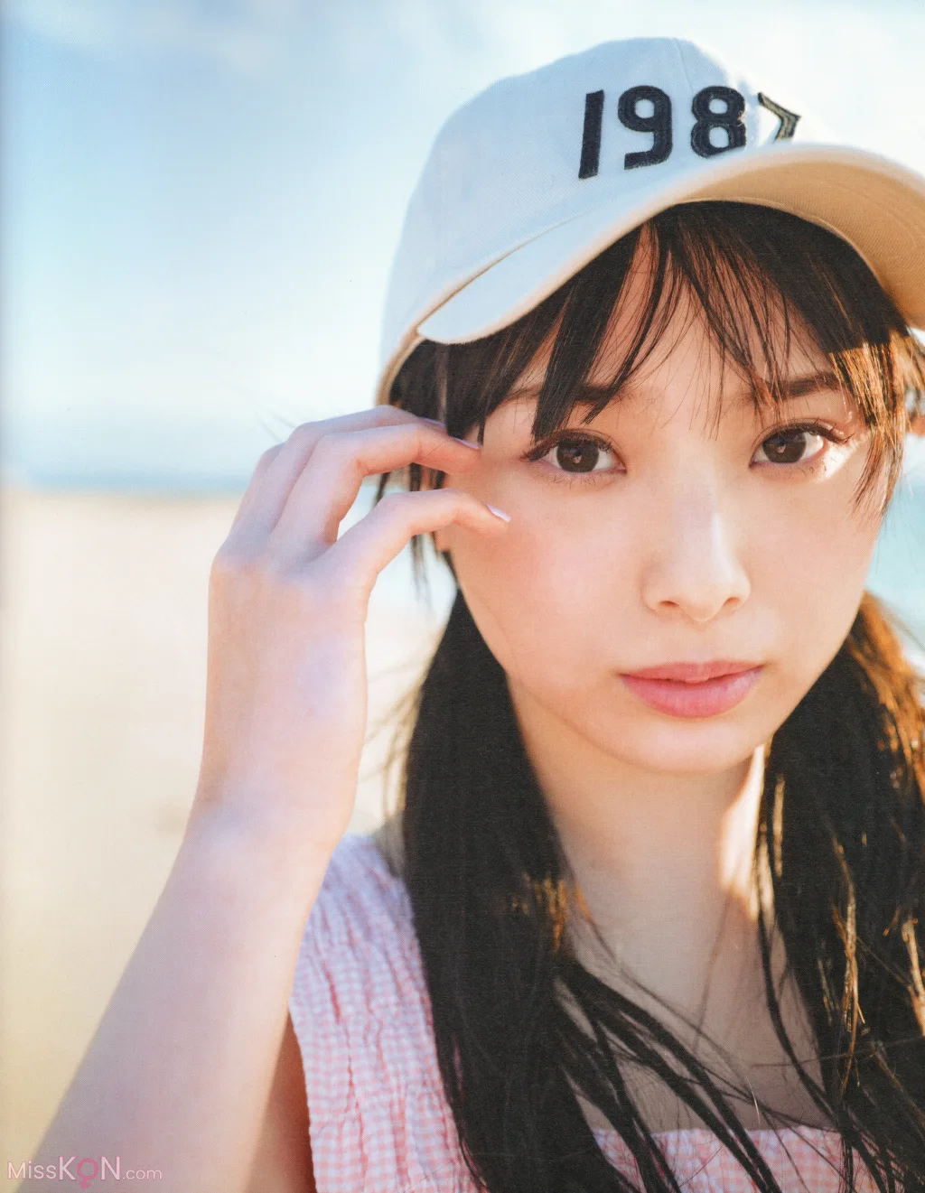 [JP] Umeyama Cocona (梅山恋和): 1st写真集 恋する人 (107 photos)