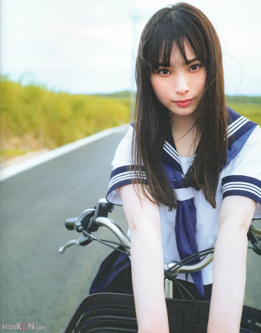 [JP] Umeyama Cocona (梅山恋和): 1st写真集 恋する人 (107 photos)