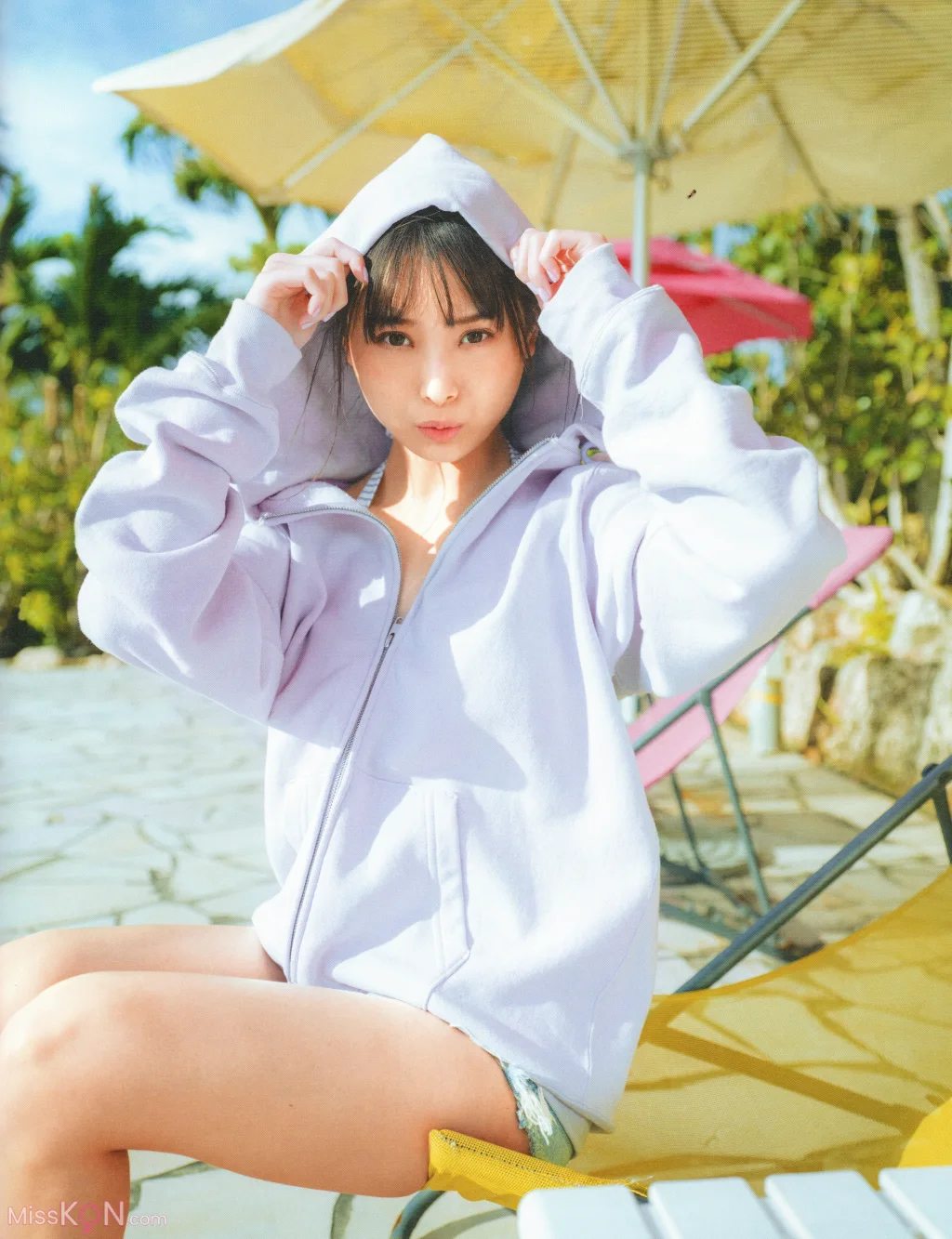 [JP] Umeyama Cocona (梅山恋和): 1st写真集 恋する人 (107 photos)