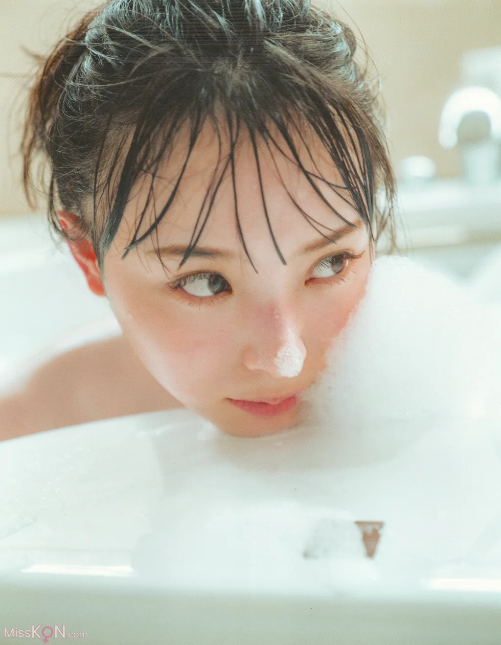 [JP] Umeyama Cocona (梅山恋和): 1st写真集 恋する人 (107 photos) – Page 2