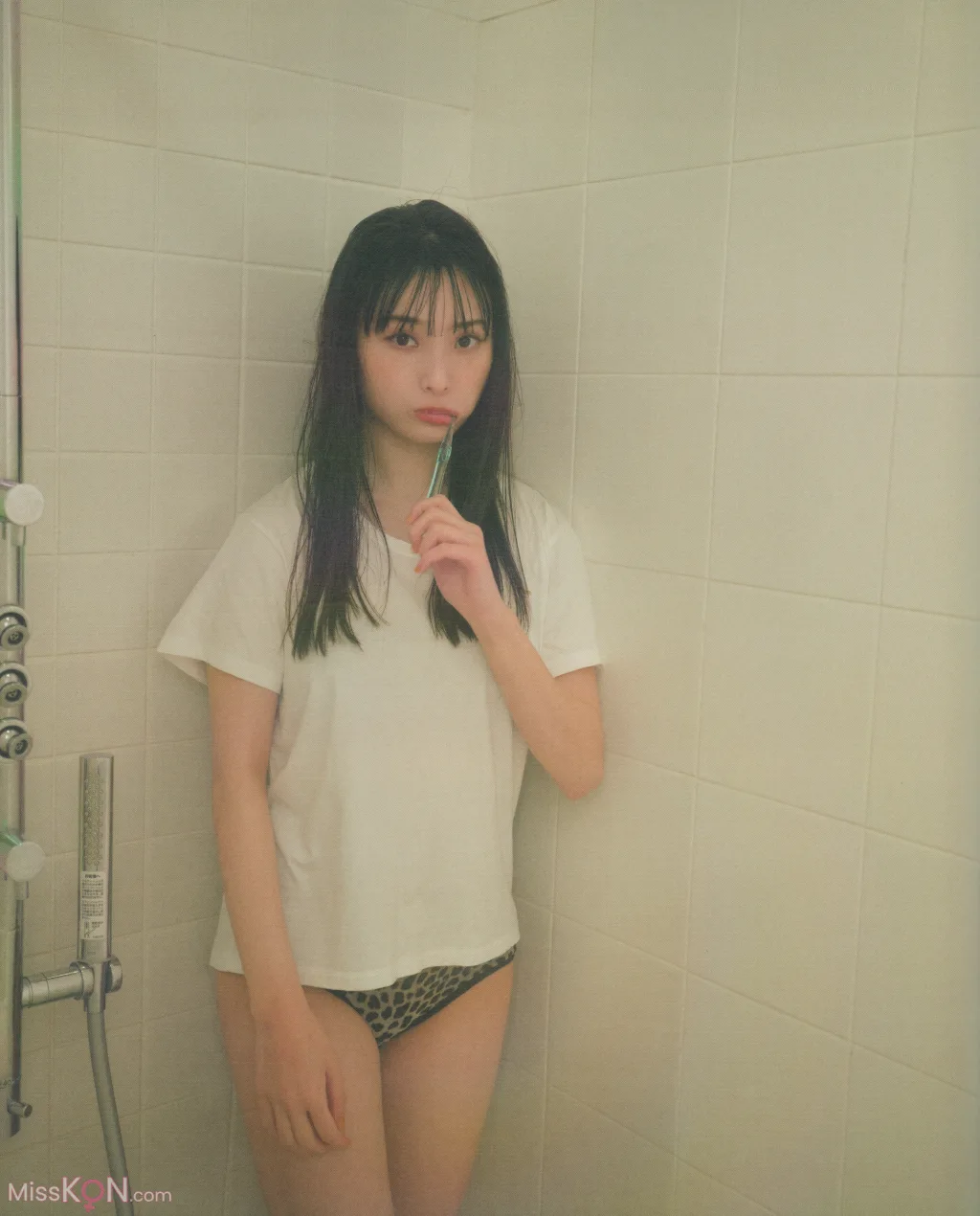 [JP] Umeyama Cocona (梅山恋和): 1st写真集 恋する人 (107 photos) – Page 3