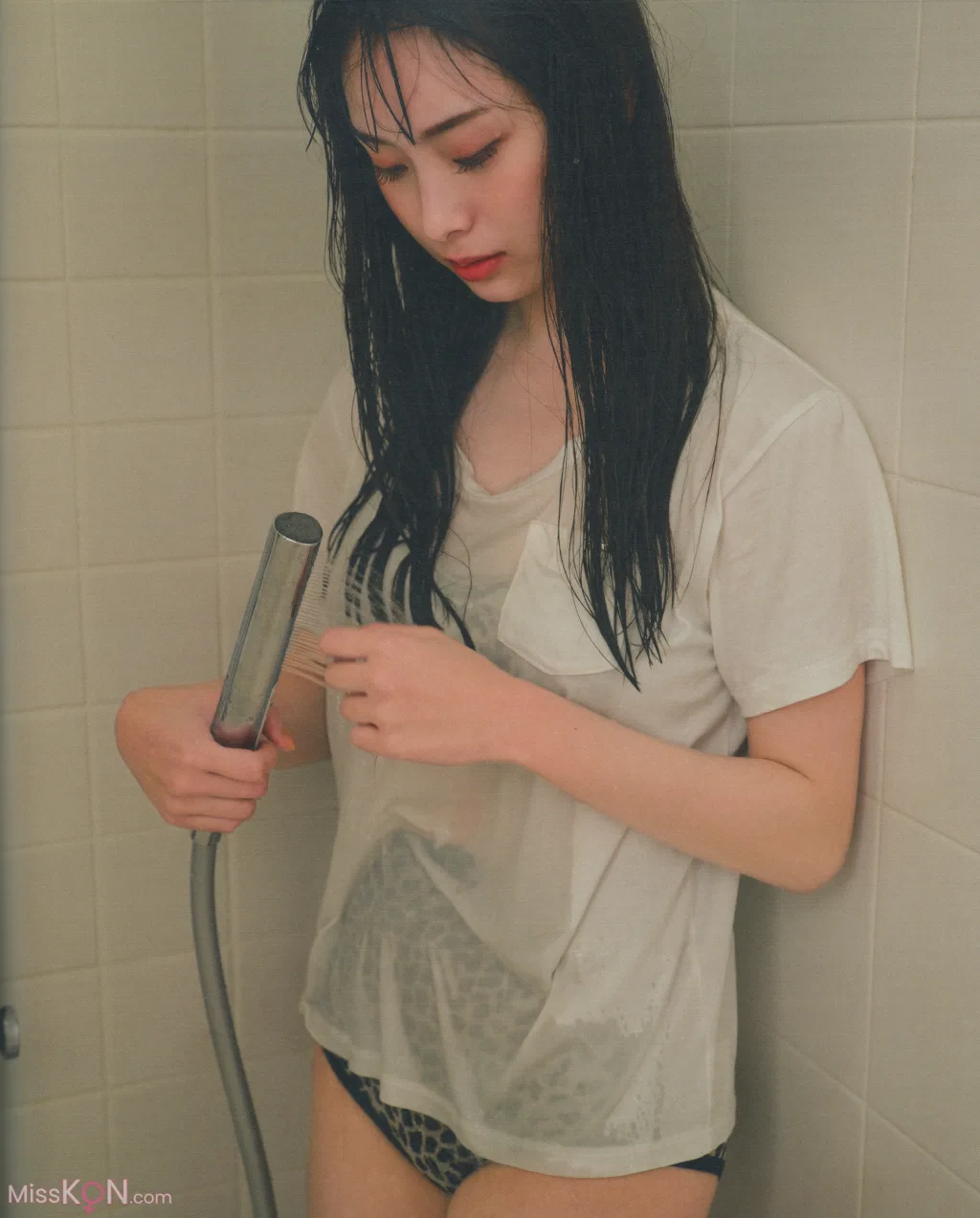 [JP] Umeyama Cocona (梅山恋和): 1st写真集 恋する人 (107 photos) – Page 3