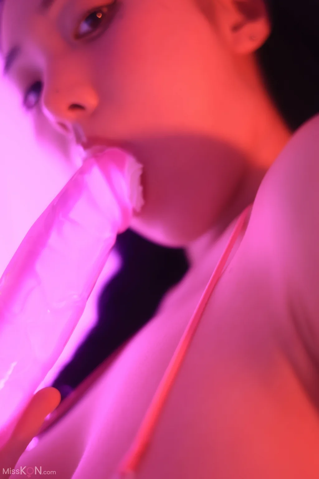 Yeon Woo (연우): TOY (172 photos)