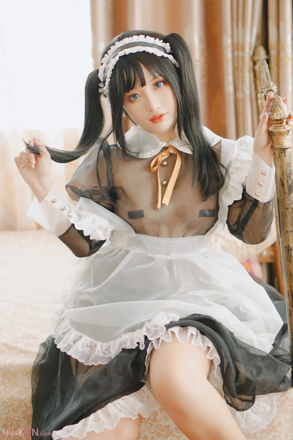Coser@Chono Black: Transparent Maid (16 photos)