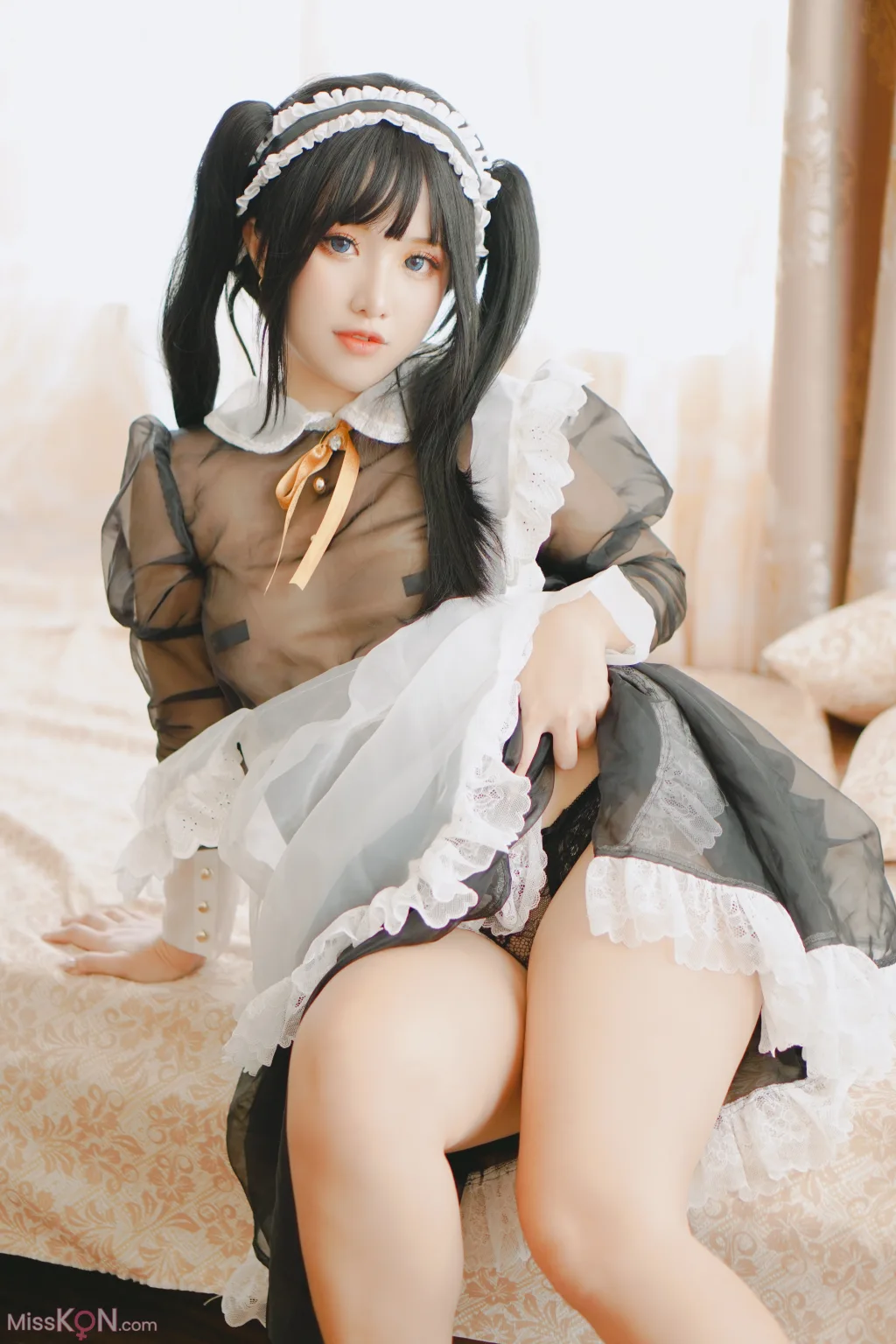 Coser@Chono Black: Transparent Maid (16 photos)