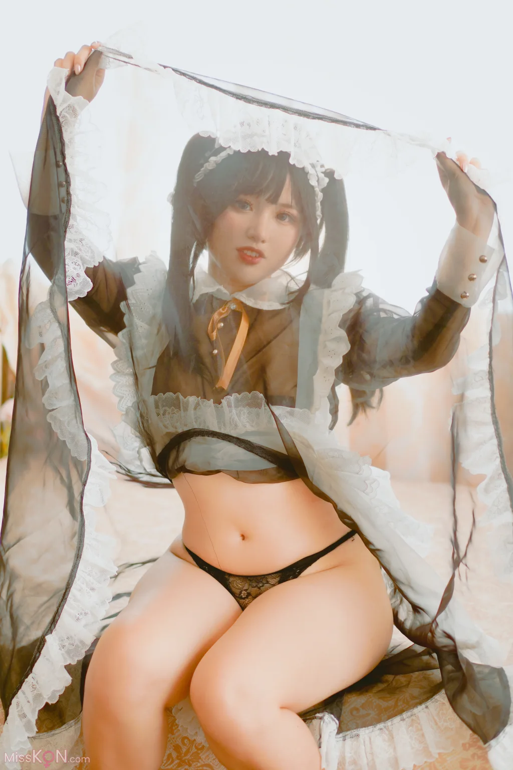 Coser@Chono Black: Transparent Maid (16 photos)