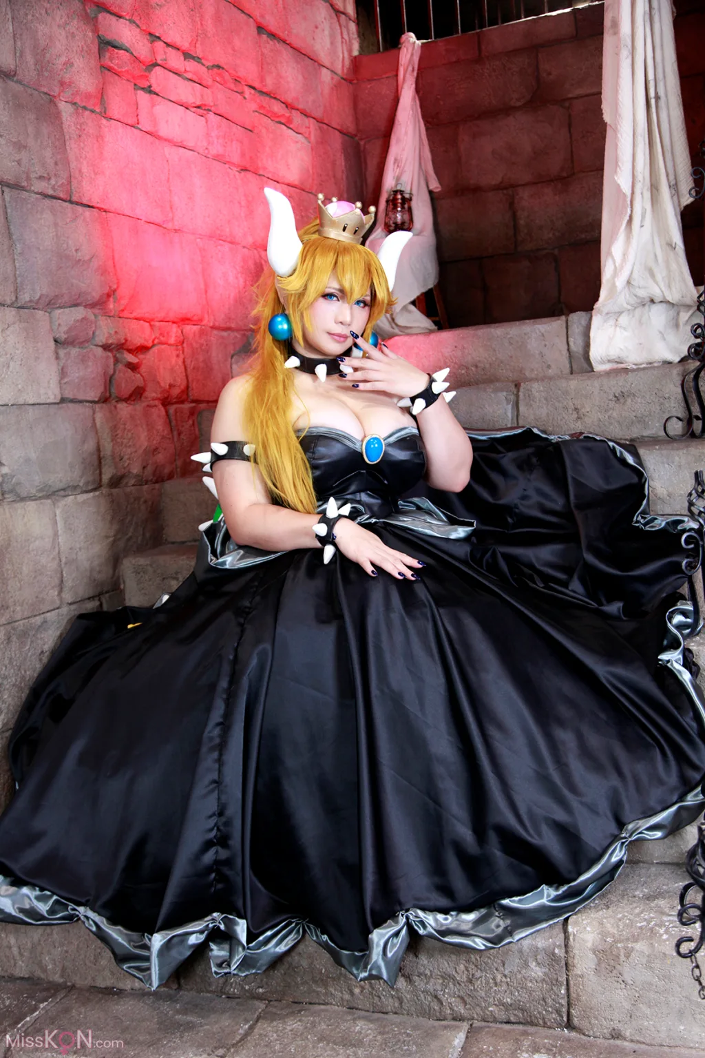 Coser@蝶月真綾: 魔王城のお姫さま (102 photos + 1 video)