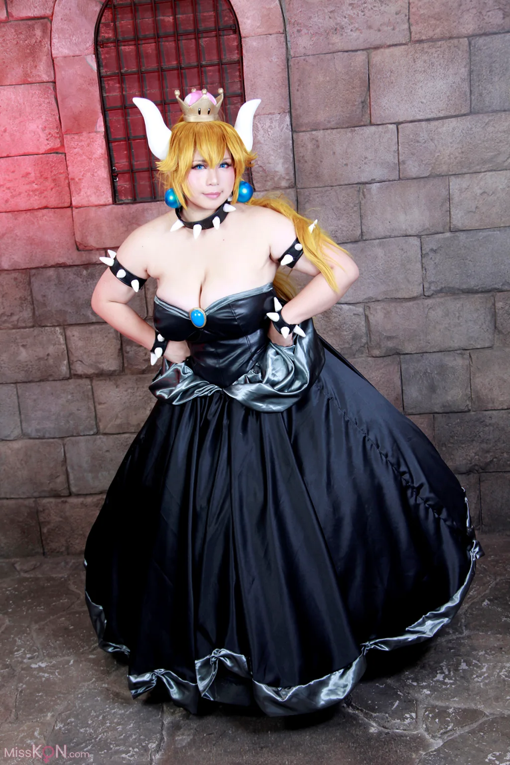 Coser@蝶月真綾: 魔王城のお姫さま (102 photos + 1 video)