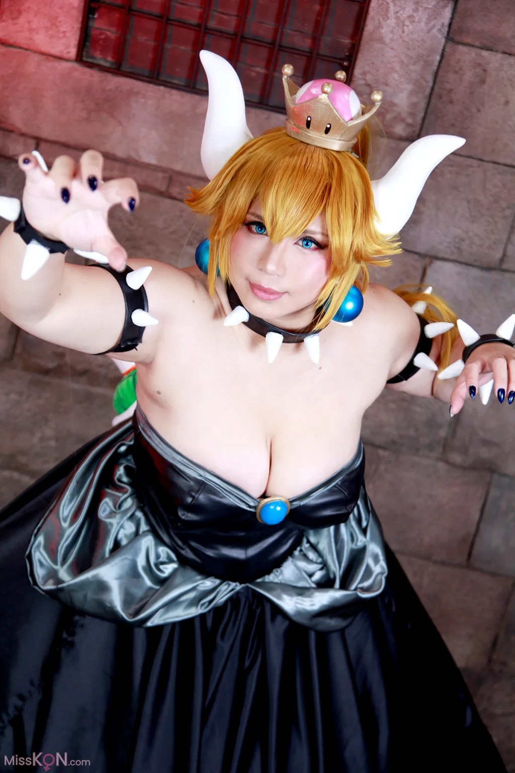 Coser@蝶月真綾: 魔王城のお姫さま (102 photos + 1 video)