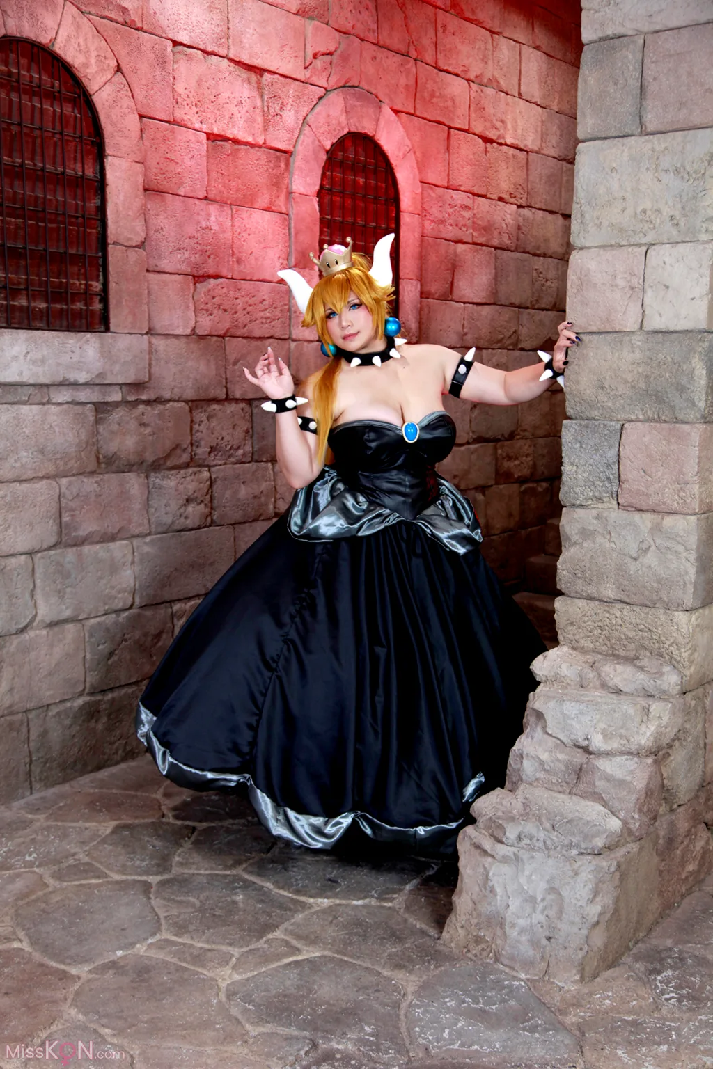 Coser@蝶月真綾: 魔王城のお姫さま (102 photos + 1 video)