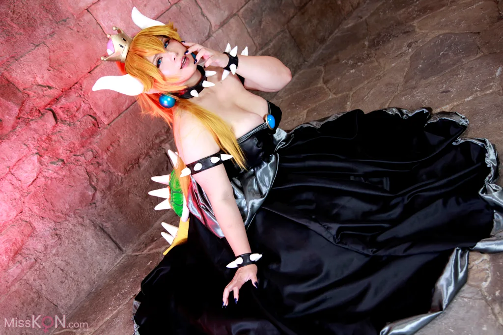 Coser@蝶月真綾: 魔王城のお姫さま (102 photos + 1 video)