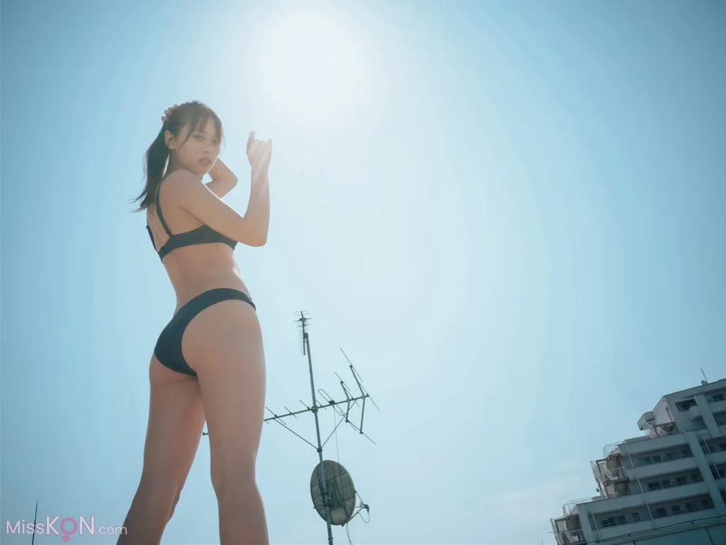 [JP] Riko Ōtsuki (大槻理子): FLASHデジタル写真集 朝陽 (36 photos) – Page 3