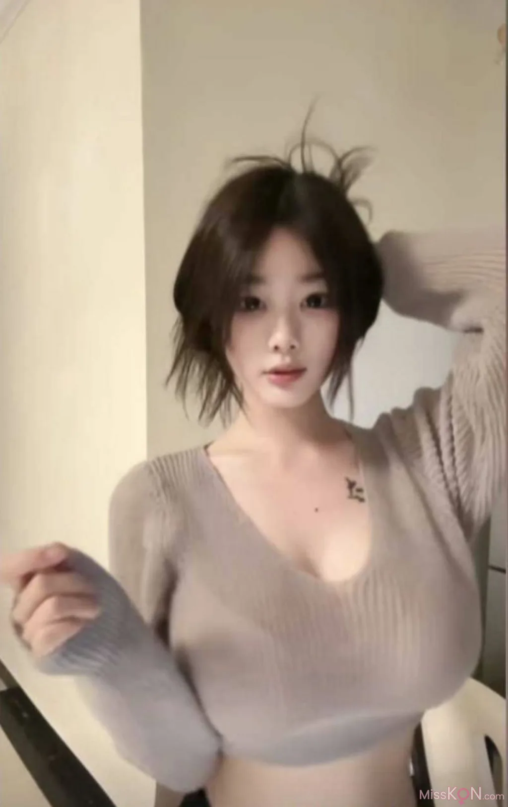 何时困: 七彩主播 抖音24w粉丝颜值博主 (22 photos + 15 videos) – Page 2