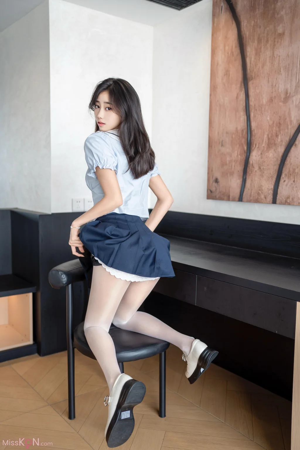 [XR Uncensored] 时安安: R18 秀人网模特 白丝JK (90 photos + 2 videos)