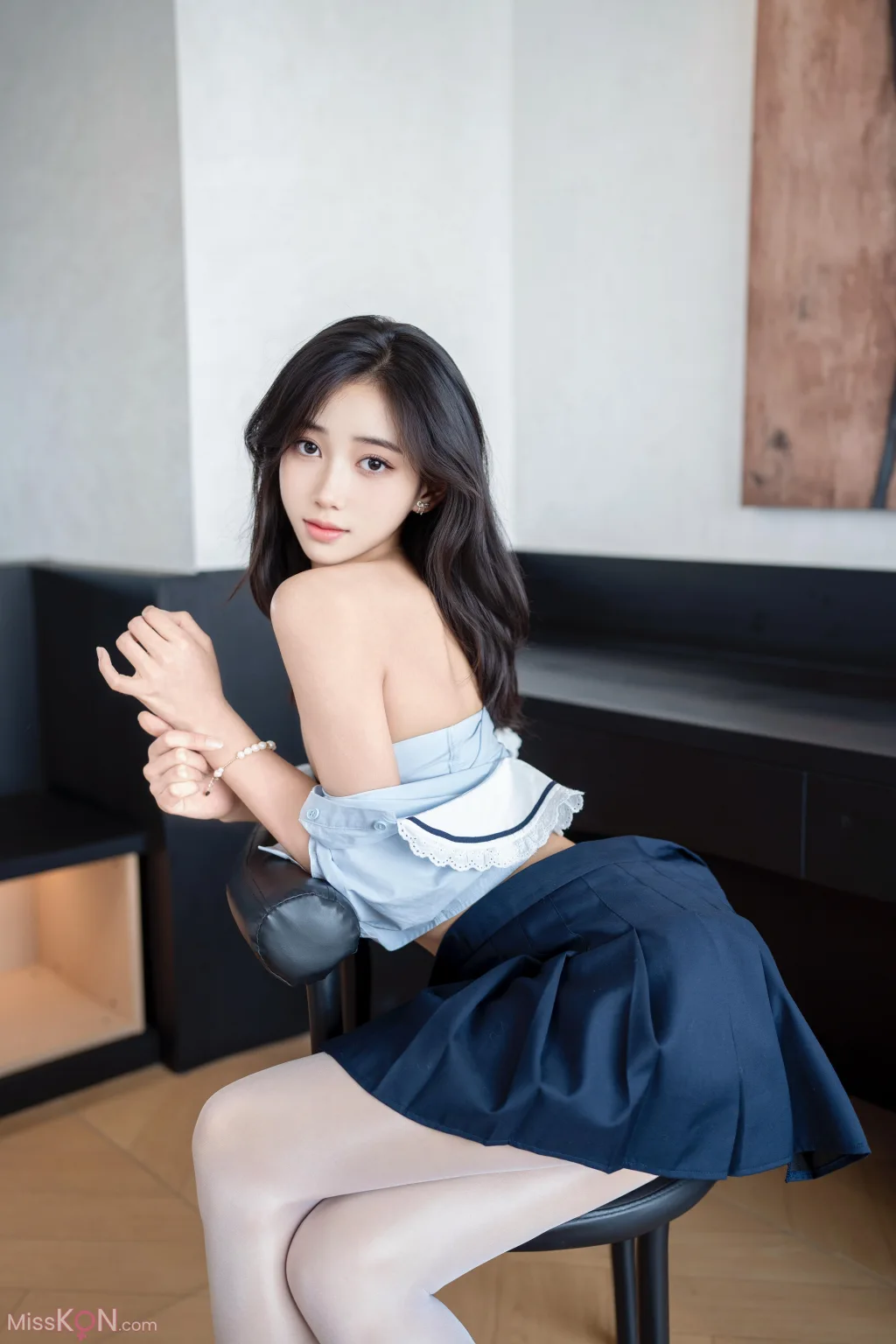 [XR Uncensored] 时安安: R18 秀人网模特 白丝JK (90 photos + 2 videos)