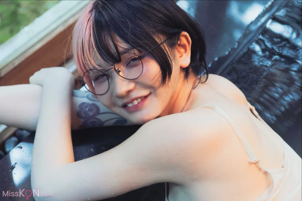 [JP] ちゅきめろでぃ: 2nd 写真集『一泊二日』 (183 photos)