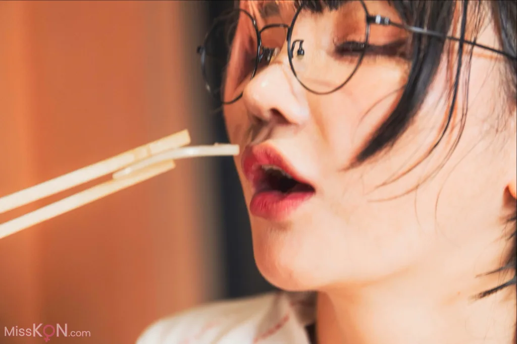 [JP] ちゅきめろでぃ: 2nd 写真集『一泊二日』 (183 photos)