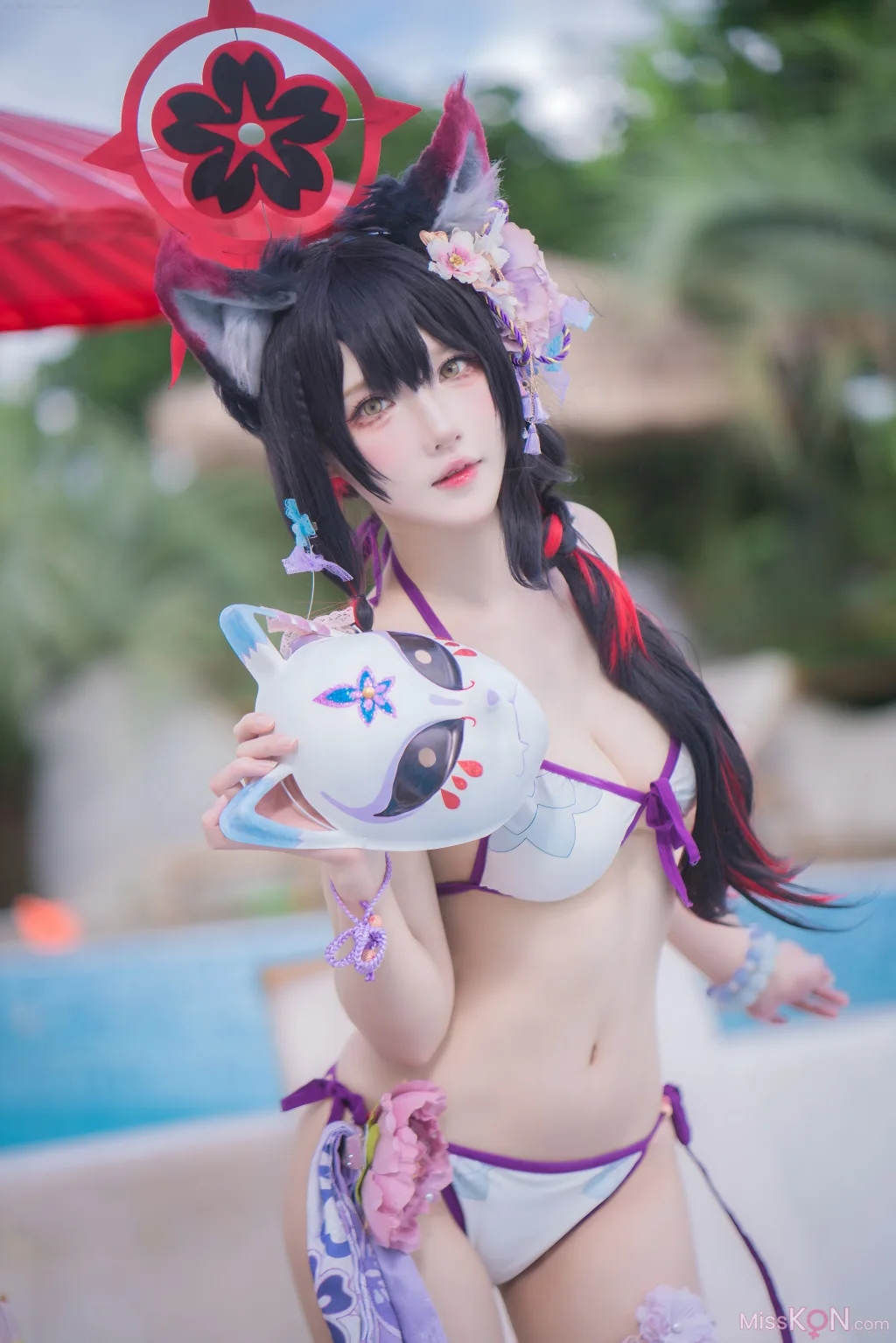 Coser@阿包也是兔娘: 蔚蓝档案 狐坂若藻 水着 (32 photos)