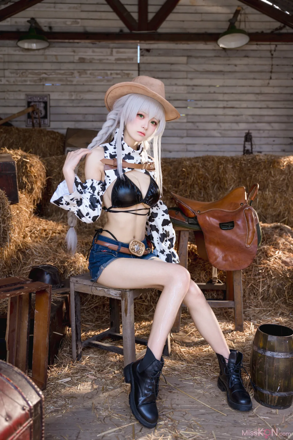 Coser@九柒喵: 碧蓝航线 法戈 纯白热潮 (53 photos)