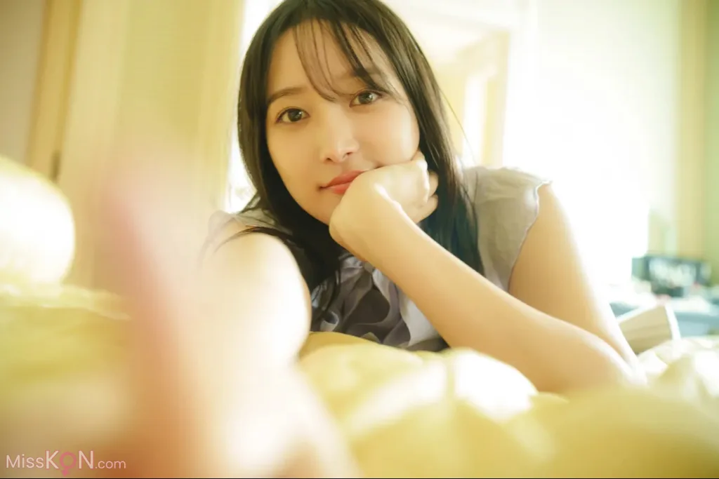 [JP] Ami Yamazaki (山崎あみ): FRIDAY Monthly Girl 048 完全未発表100カット (103 photos + 1 video)