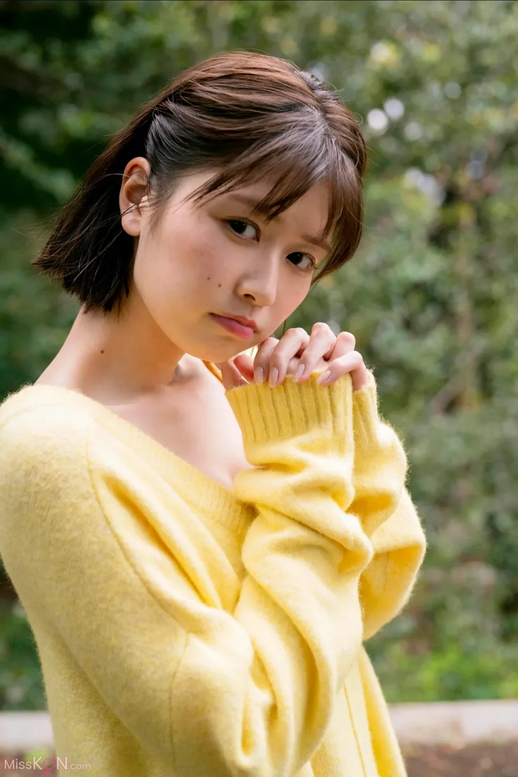 [JP] Yuzuha Saeki (冴木柚葉): FRIDAY Monthly Girl 047 完全未発表100カット (90 photos)