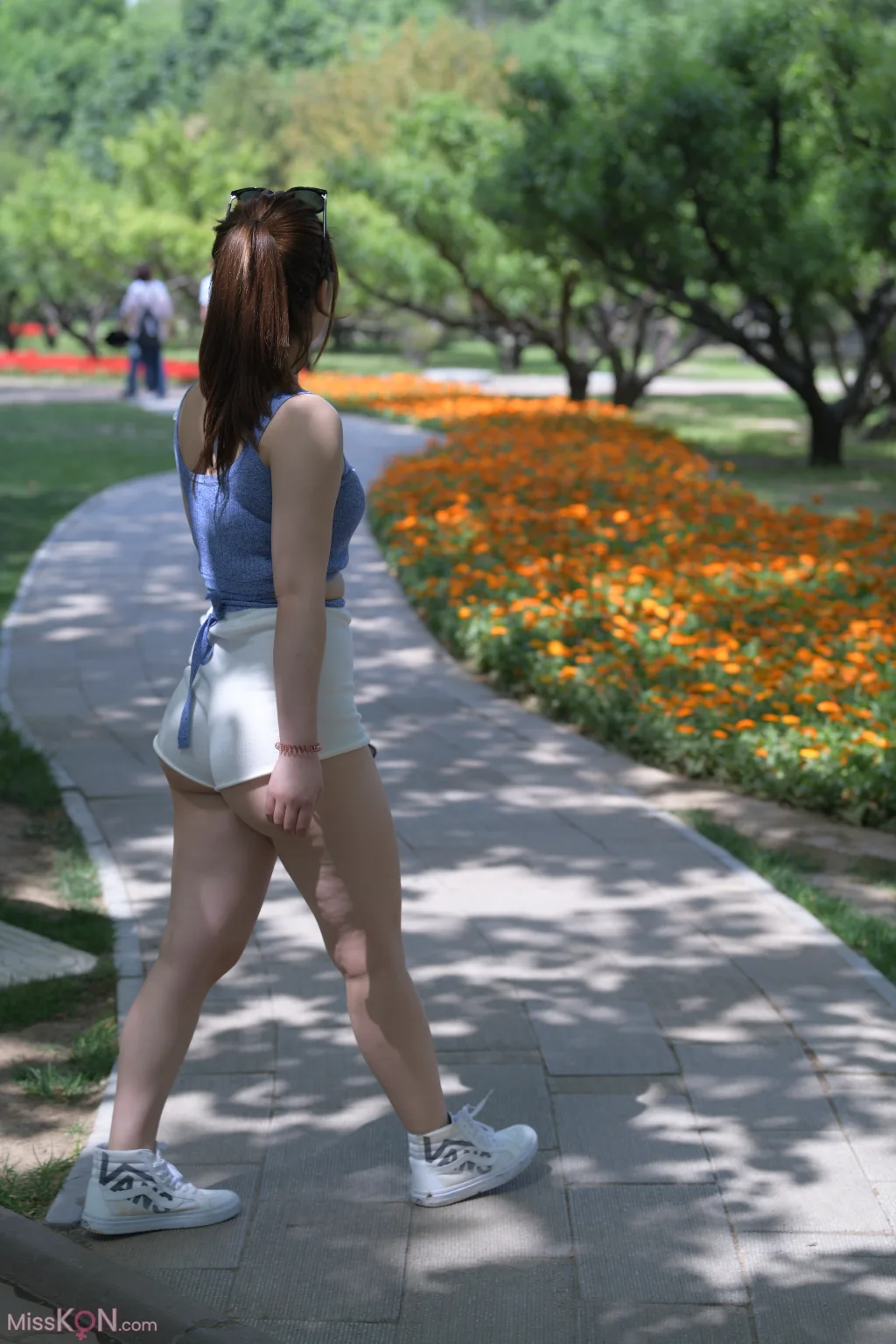 [精选街拍作品] MJ-035: 亲爱的瑜伽球 热裤 短裤 (142 photos + 2 videos) – Page 2