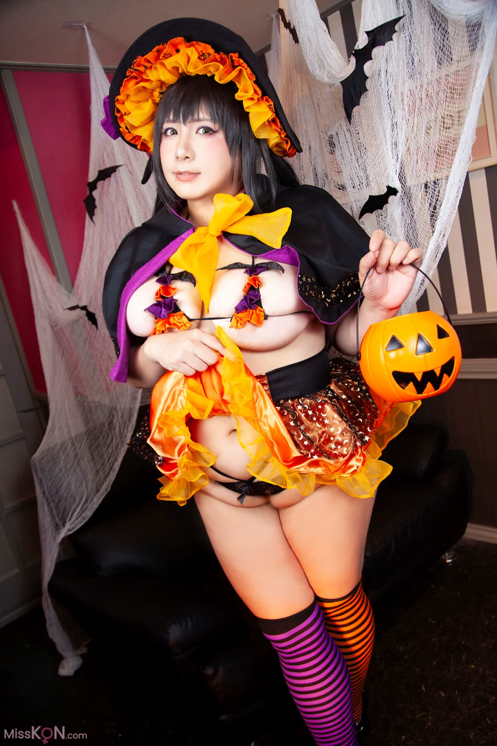 Coser@蝶月真綾: いたずら好きの魔女さん (169 photos)