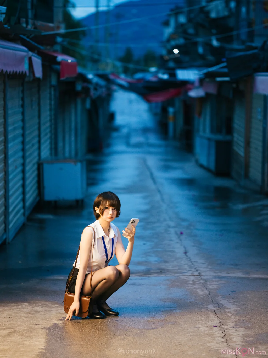 Coser@NAGISA魔物喵: タクシーが来ないOL🚖 (41 photos)