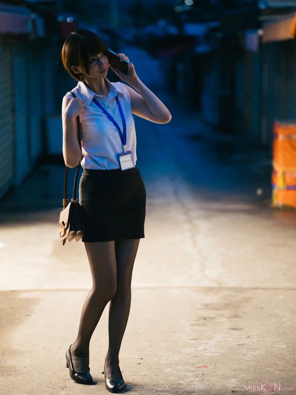 Coser@NAGISA魔物喵: タクシーが来ないOL🚖 (41 photos) – Page 2