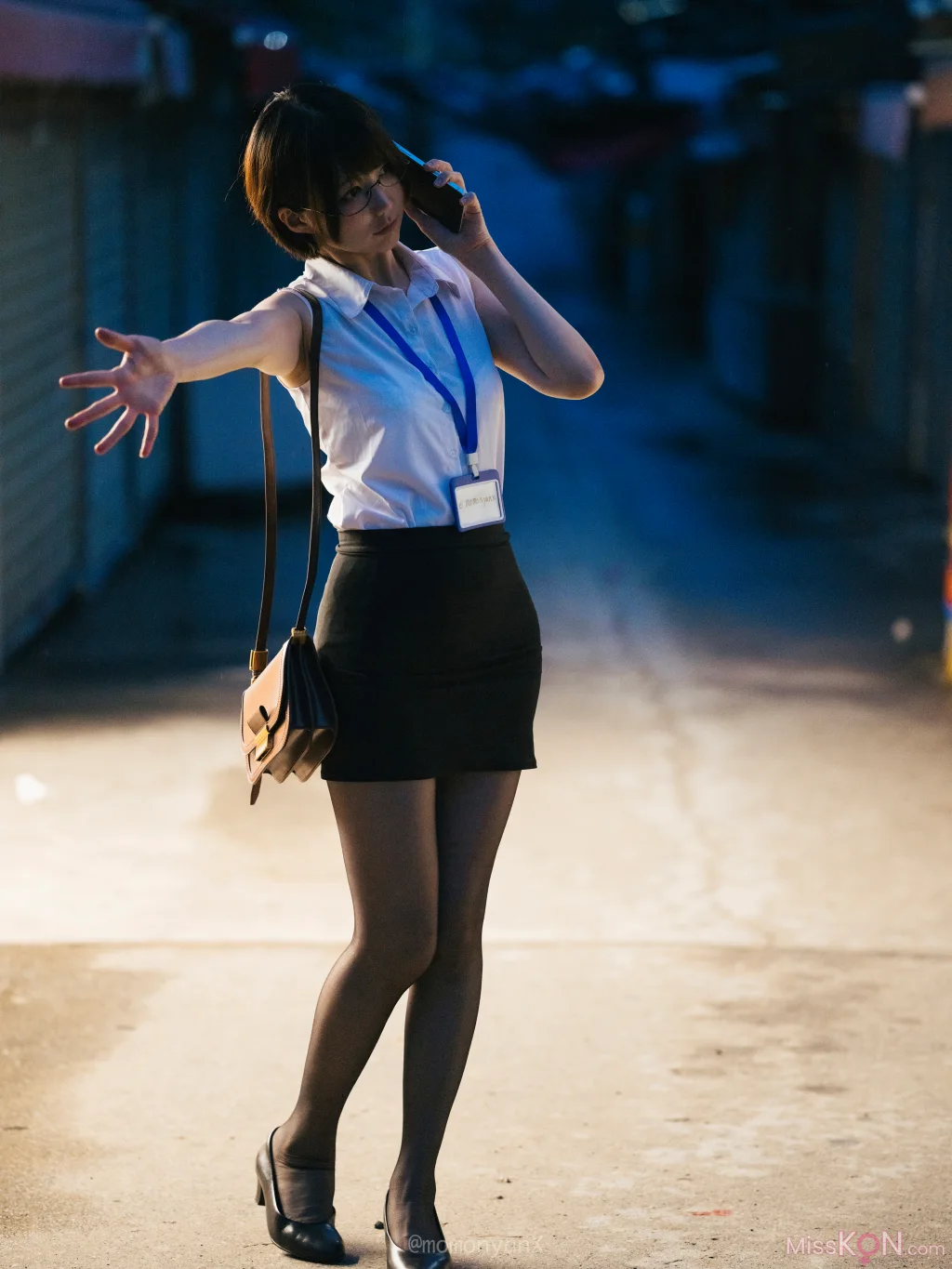 Coser@NAGISA魔物喵: タクシーが来ないOL🚖 (41 photos) – Page 3