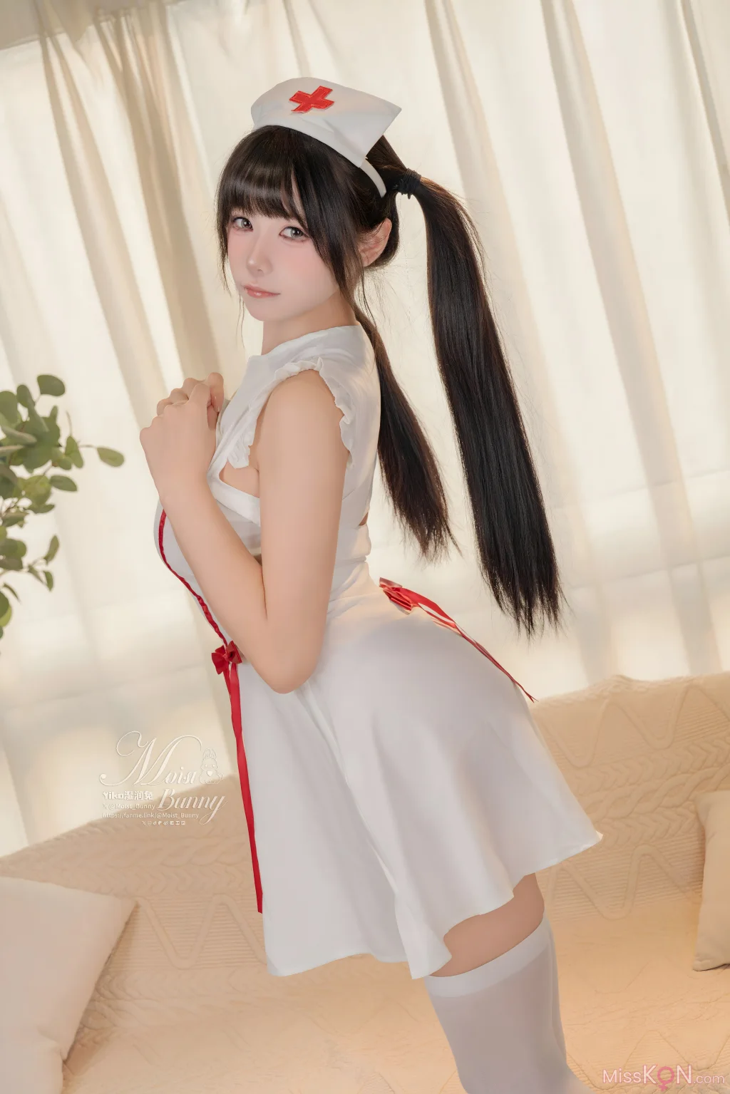 Coser@黏黏团子兔: 07月月票特典 『甜心陪护』 (30 photos + 1 video) – Page 2