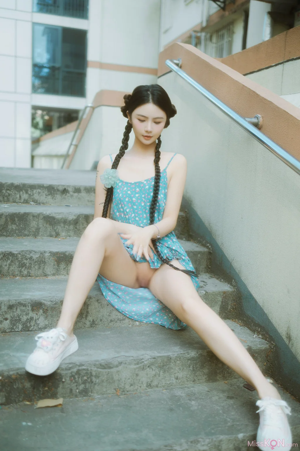 [XR Uncensored] Lucky-: R18 秀人网模特 银色短裙+S 番外篇 (118 photos + 7 videos) – Page 5