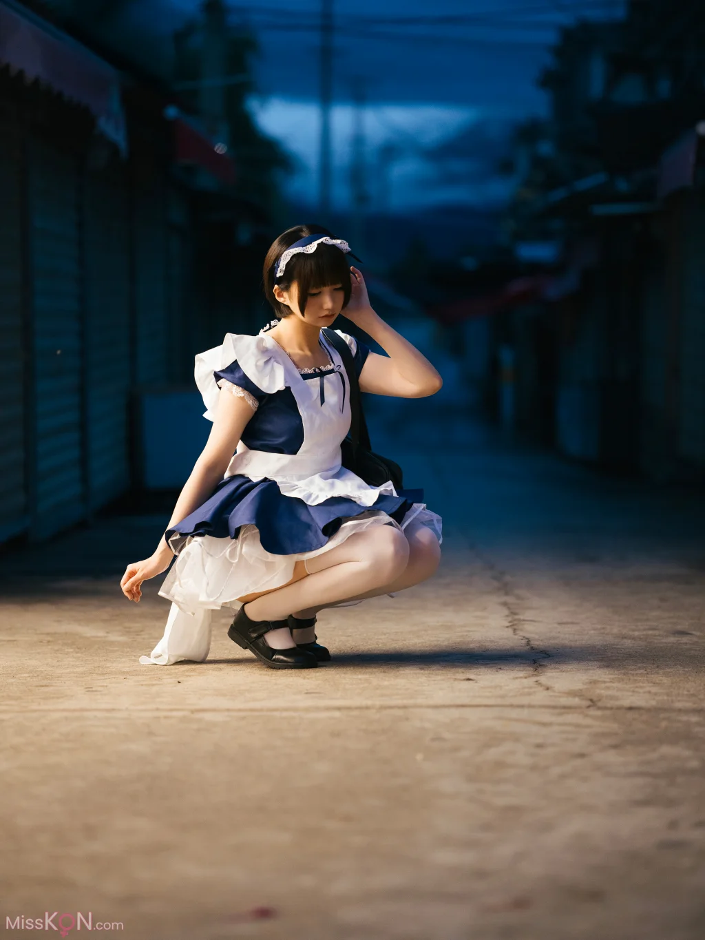 Coser@NAGISA魔物喵: メイドさんの仕事が終わったら💼 (29 photos)