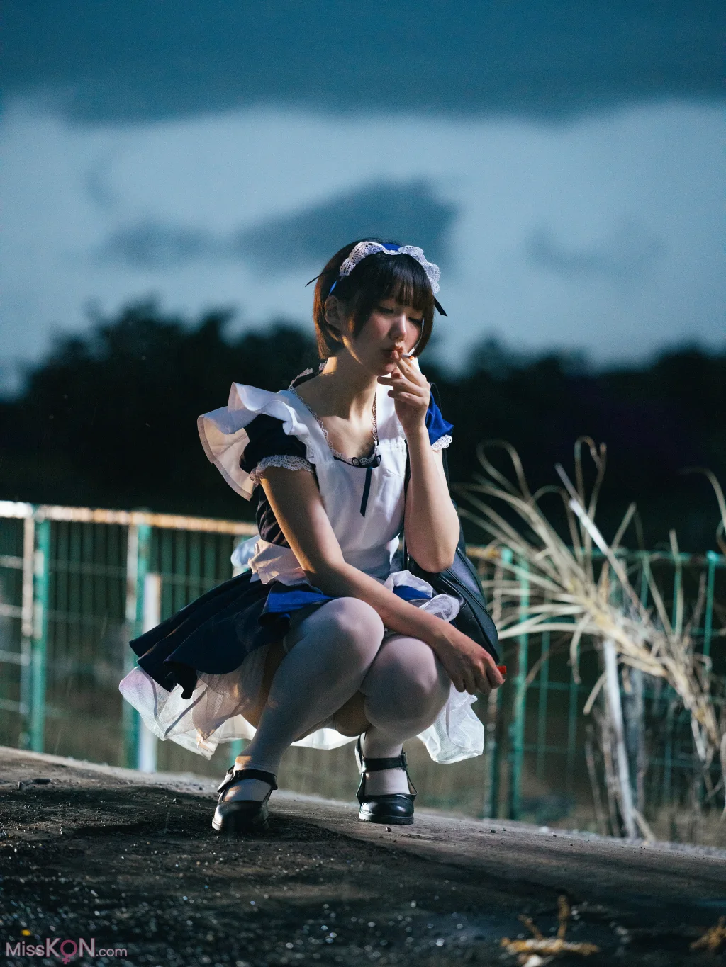 Coser@NAGISA魔物喵: メイドさんの仕事が終わったら💼 (29 photos) – Page 2