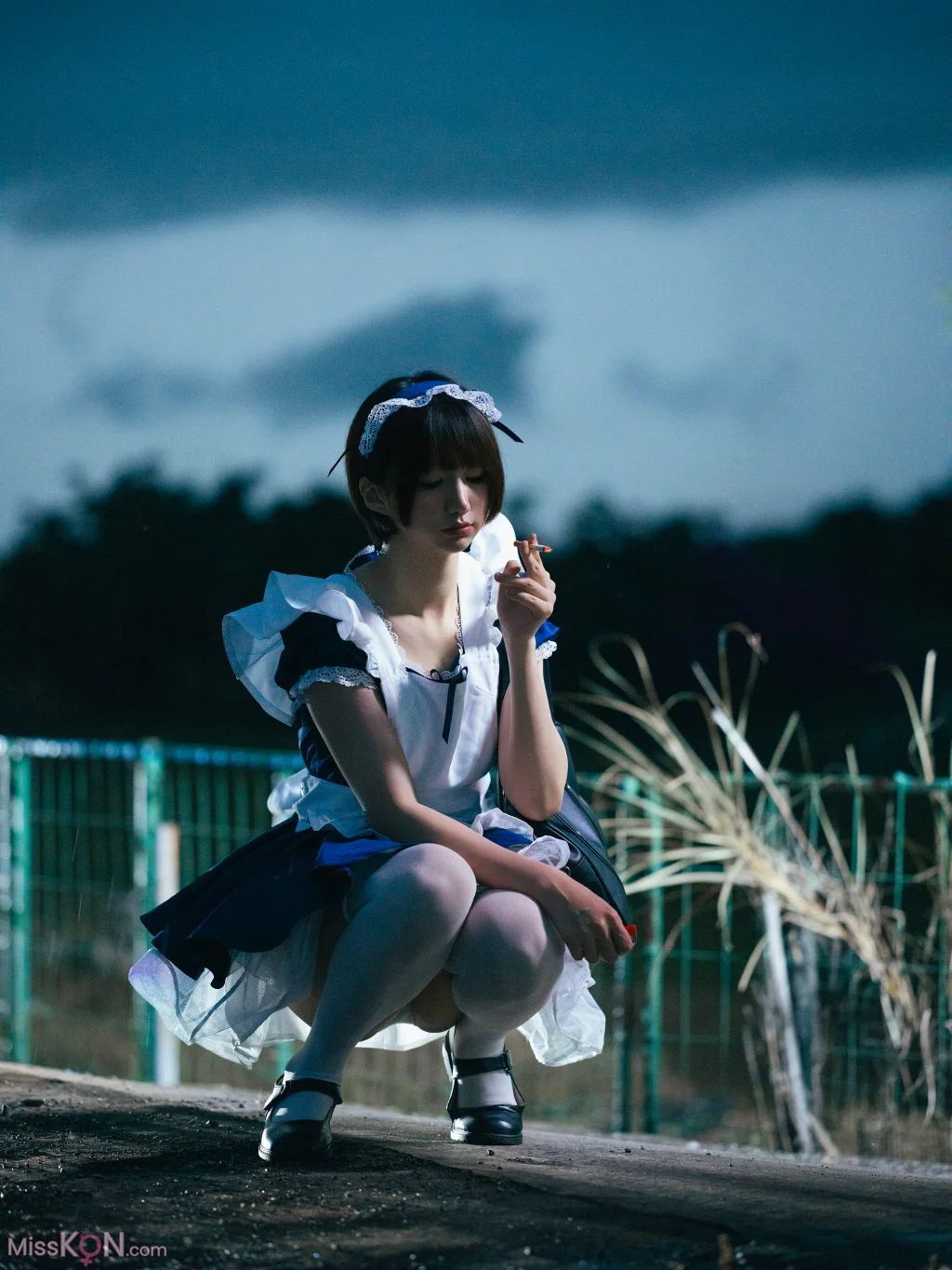 Coser@NAGISA魔物喵: メイドさんの仕事が終わったら💼 (29 photos) – Page 2