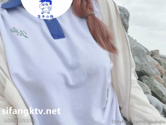 宫本山酒(jiujiujiujiu): 极品巨乳妹子 海边露出VIP收费私拍 (85 photos + 19 videos)