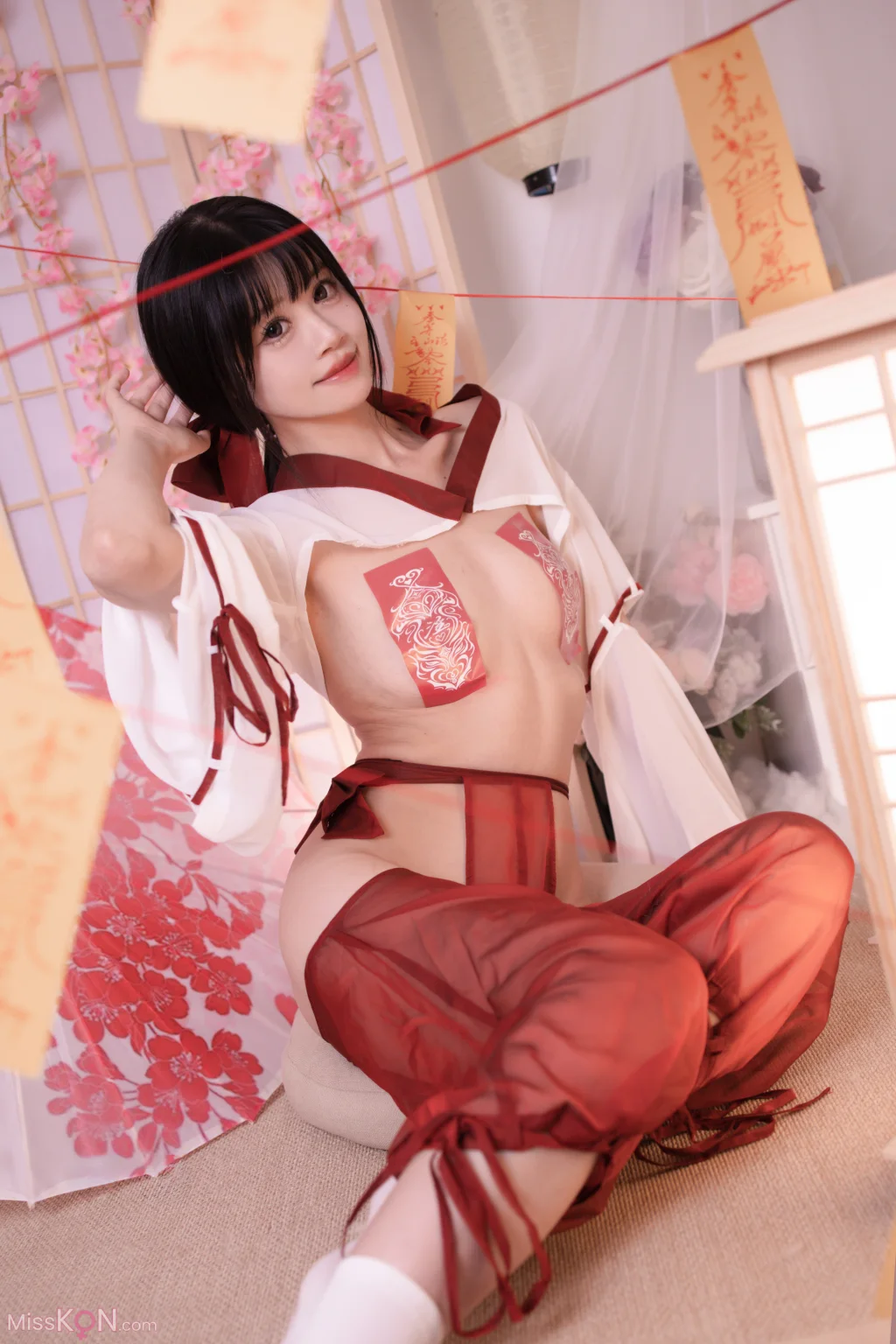 Coser@星黛鹿鹿: 祈福巫女 (56 photos)